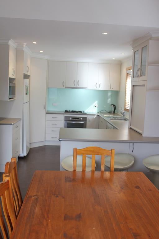 Cooroona Alpine Lodge Falls Creek Room photo