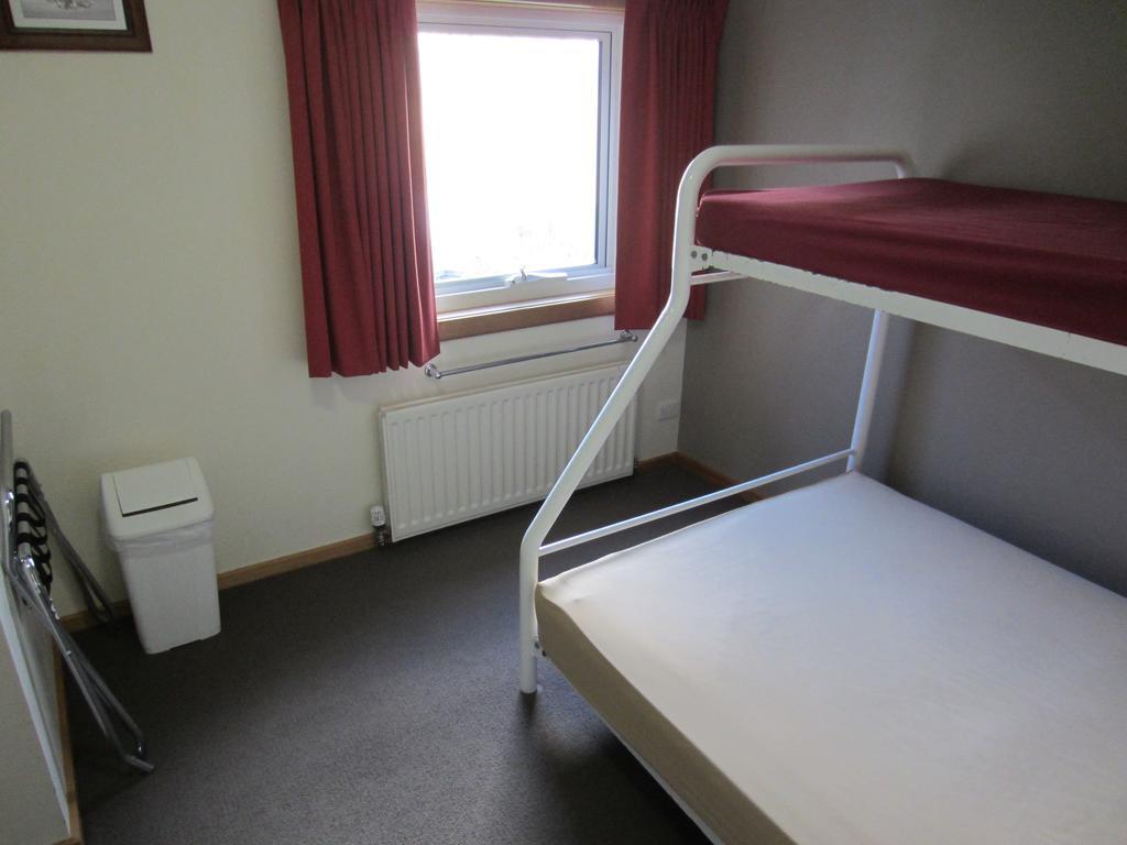 Cooroona Alpine Lodge Falls Creek Room photo