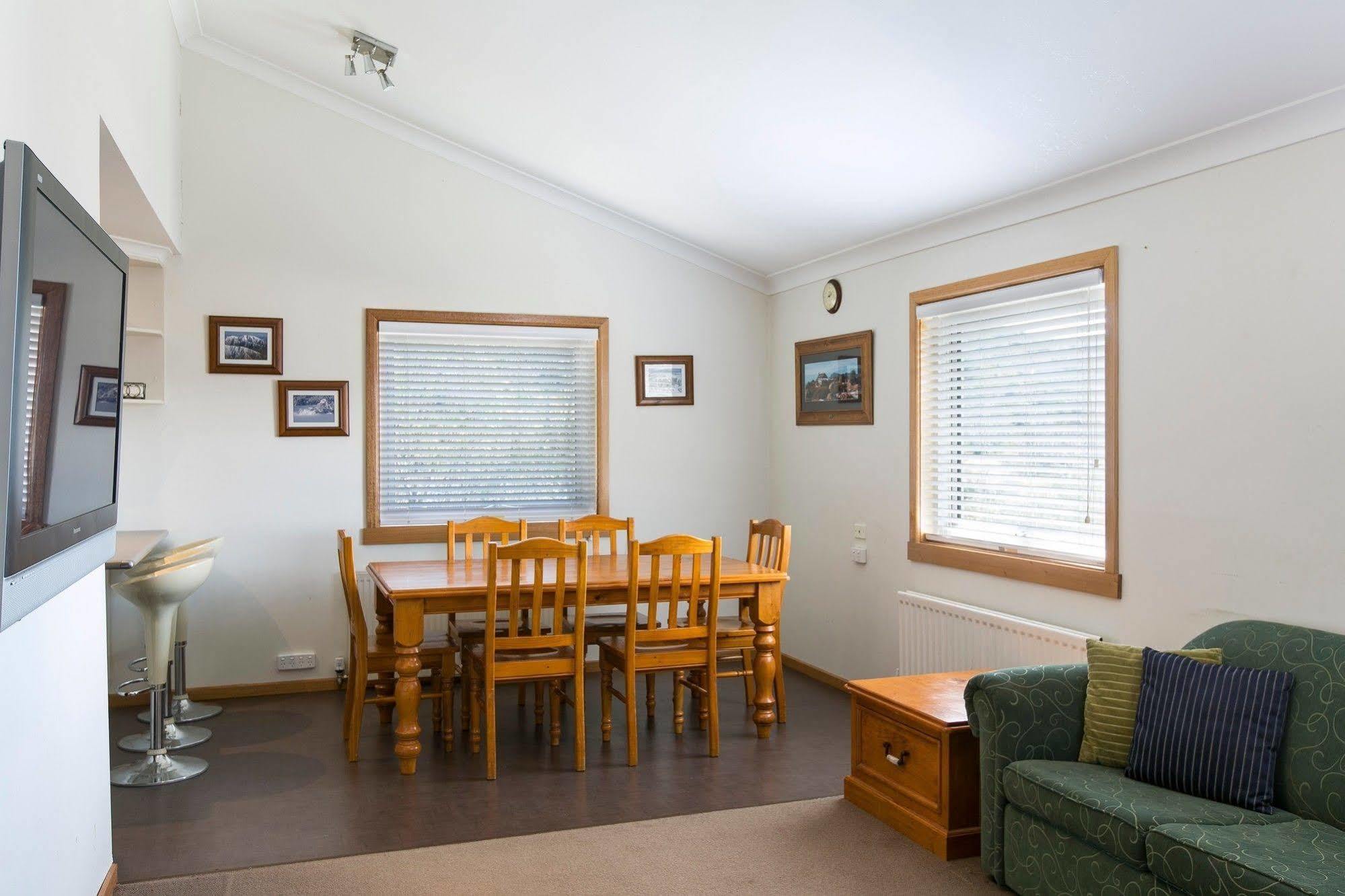 Cooroona Alpine Lodge Falls Creek Exterior photo
