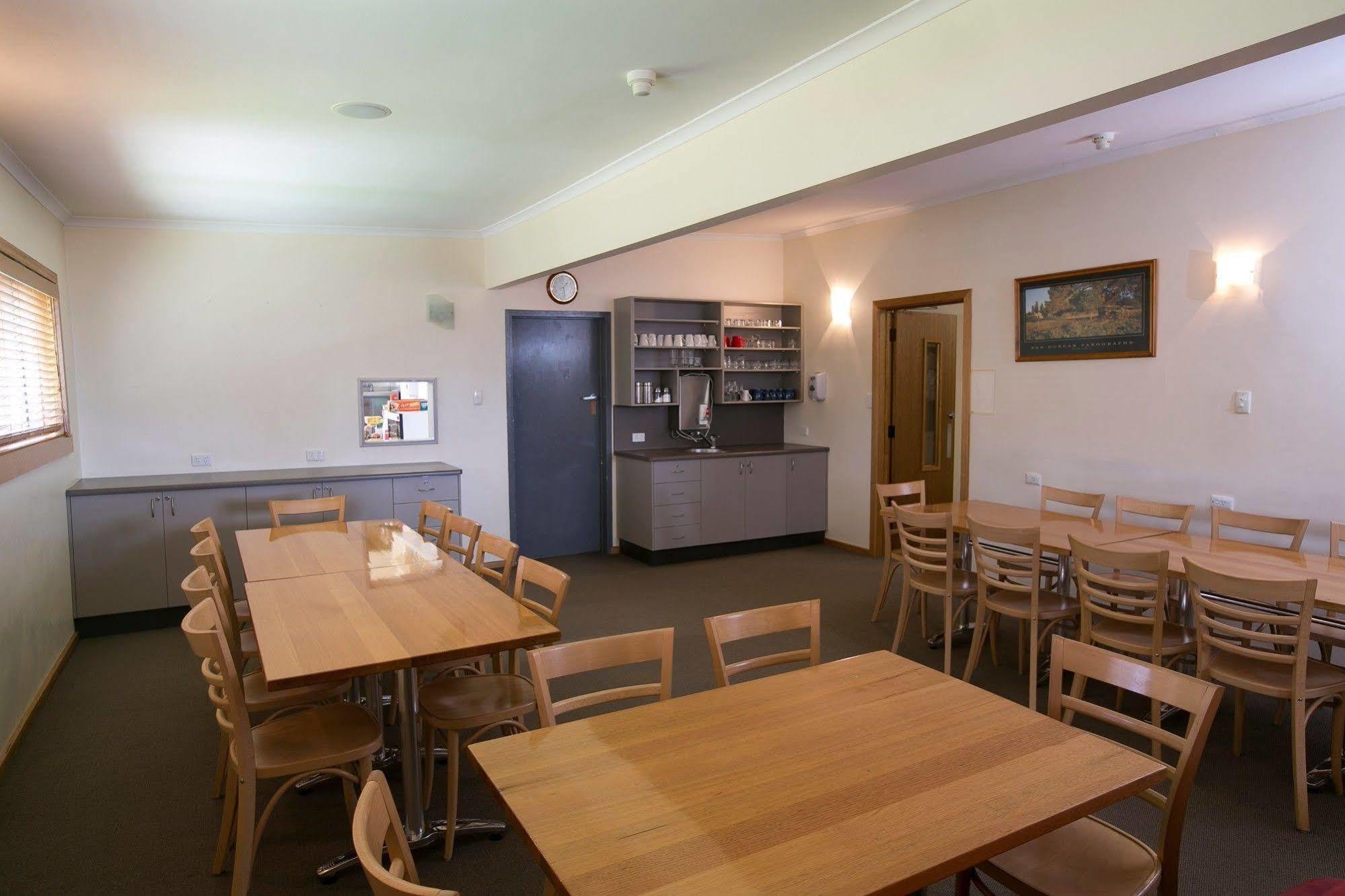 Cooroona Alpine Lodge Falls Creek Exterior photo